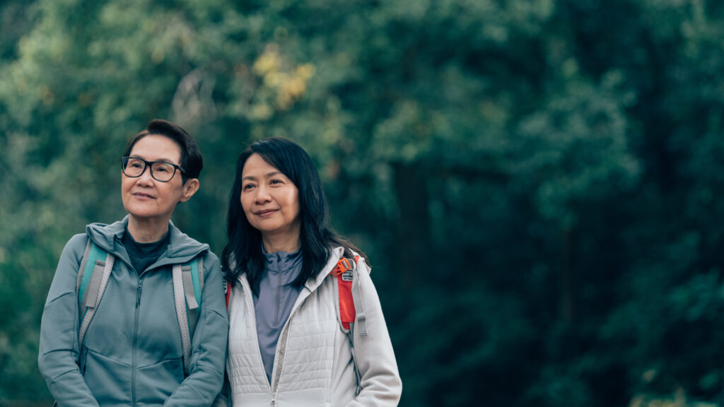 ALL SHALL BE WELL2_ Hiking1 ©2023 Mise_en_Scene_filmproduction